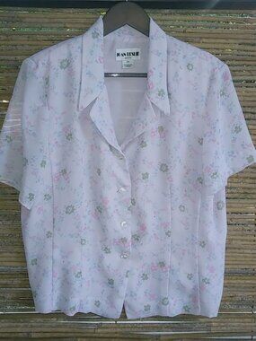 Joan Leslie 16P Lilac Floral Button Down Top
